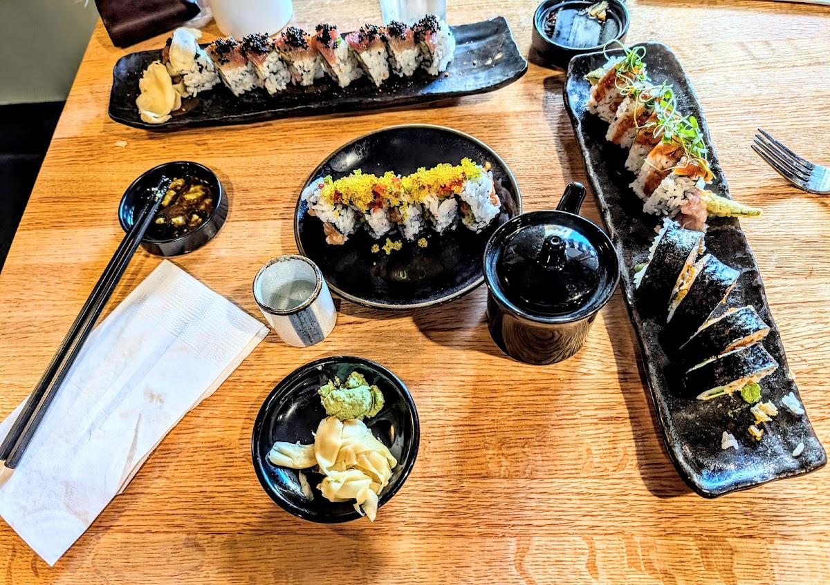 The Rawbar Restaurant & Sushi-4